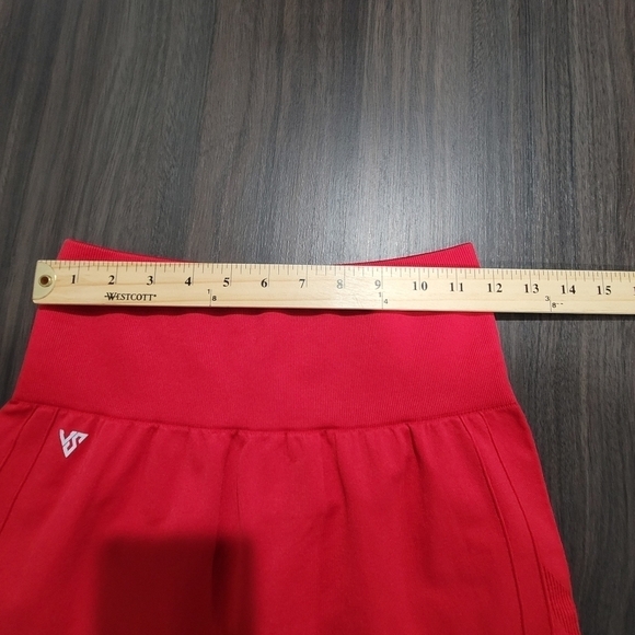 V Shred Seamless Flex Red Leggings Size Large - Picture 9 of 11